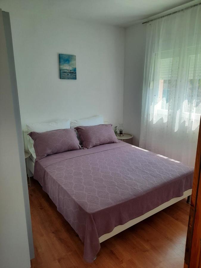Bella Vista Apartment โกมาร์นา ภายนอก รูปภาพ