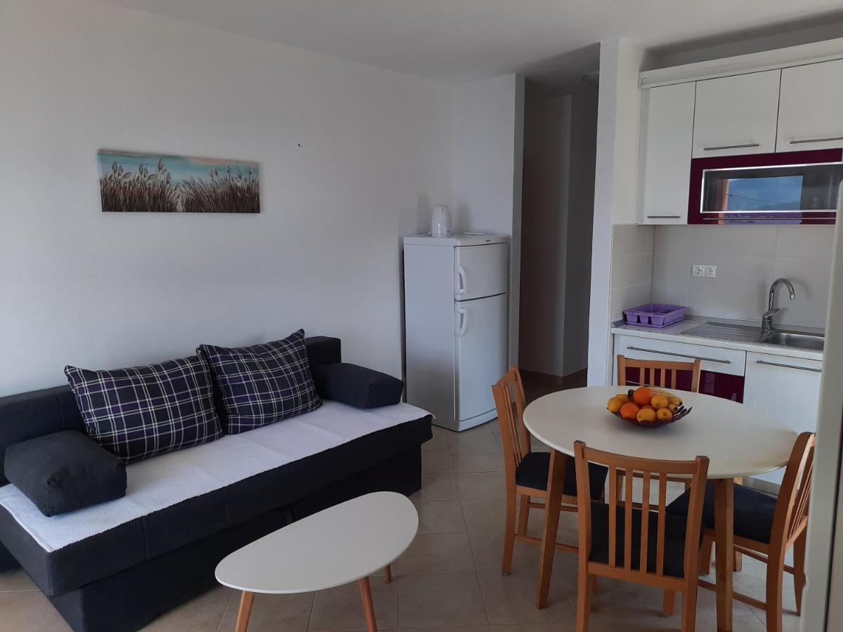 Bella Vista Apartment โกมาร์นา ภายนอก รูปภาพ