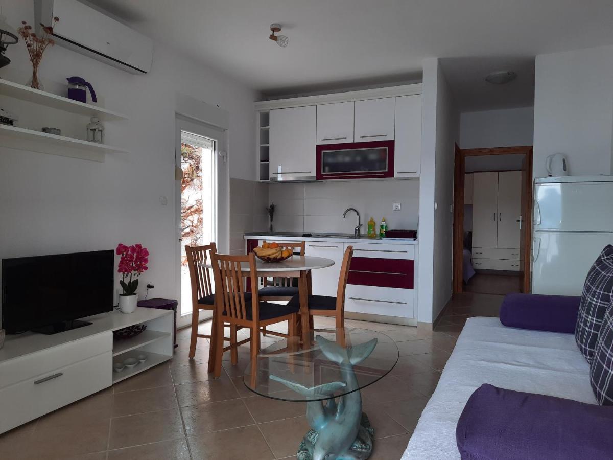 Bella Vista Apartment โกมาร์นา ภายนอก รูปภาพ