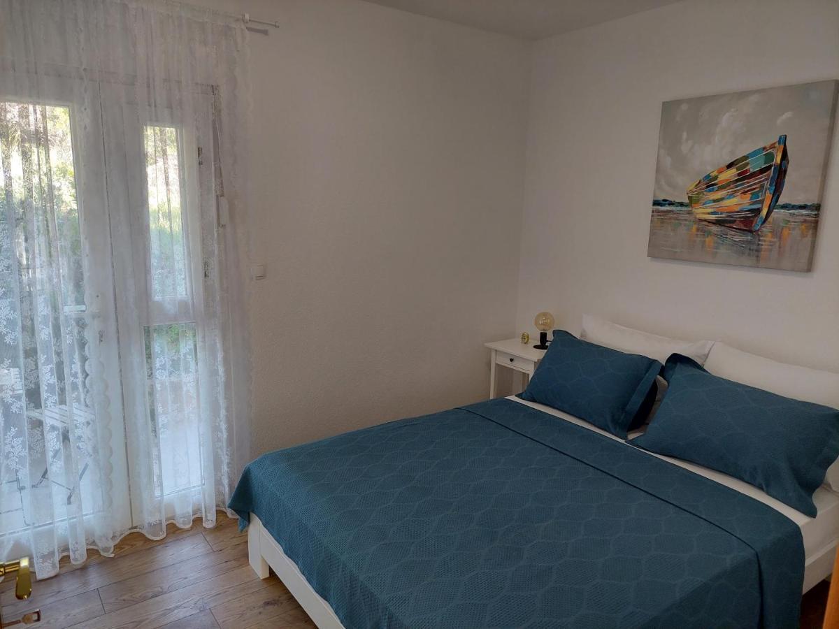 Bella Vista Apartment โกมาร์นา ภายนอก รูปภาพ