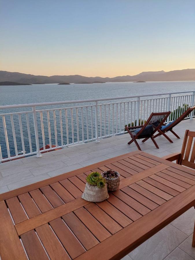 Bella Vista Apartment โกมาร์นา ภายนอก รูปภาพ