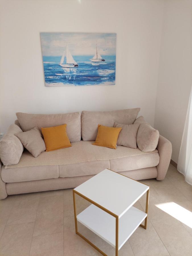 Bella Vista Apartment โกมาร์นา ภายนอก รูปภาพ